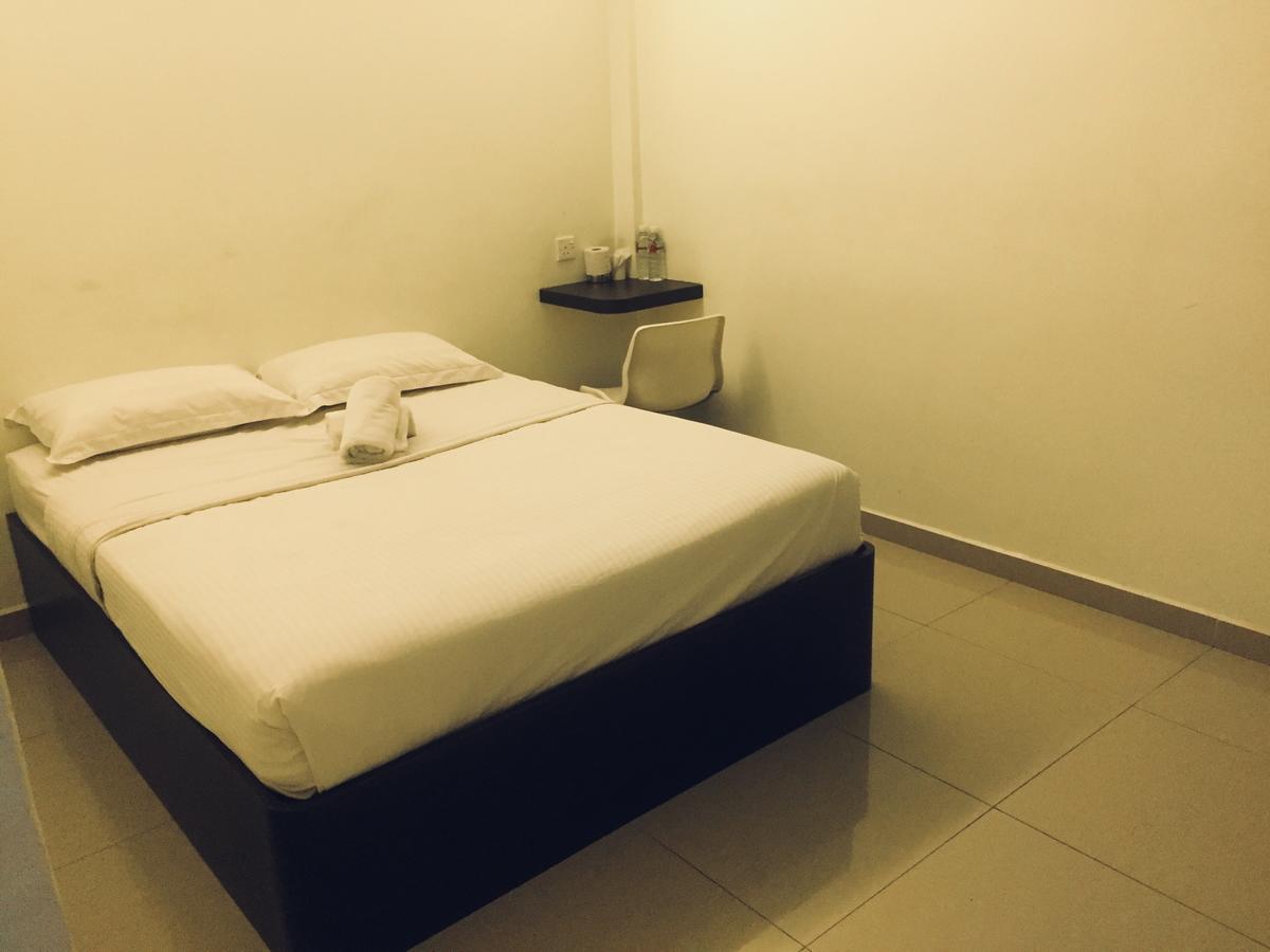 Desa House Hotel Kepong Exterior photo