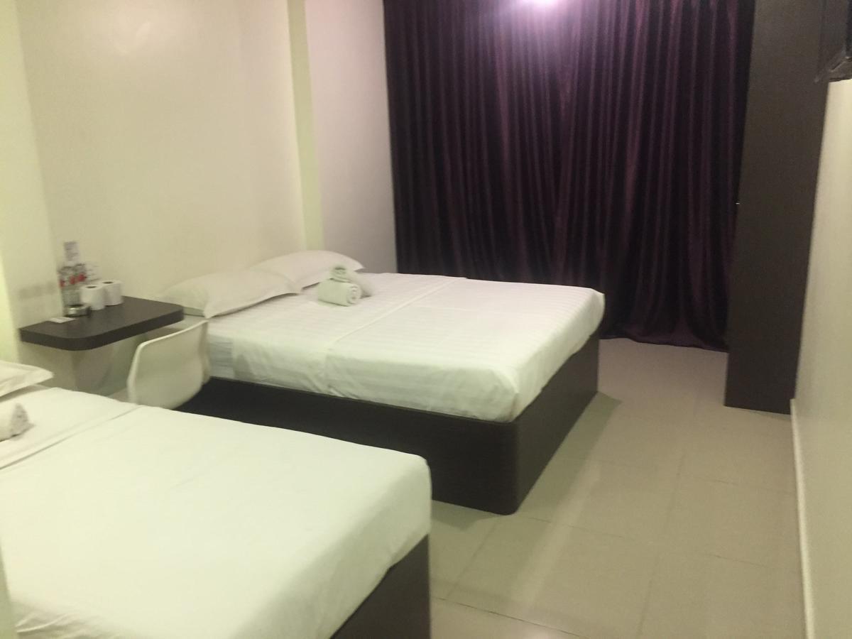 Desa House Hotel Kepong Exterior photo