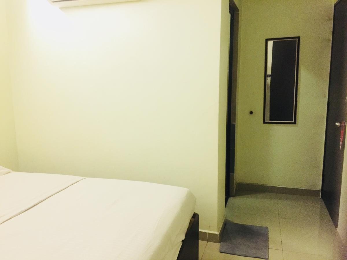 Desa House Hotel Kepong Exterior photo