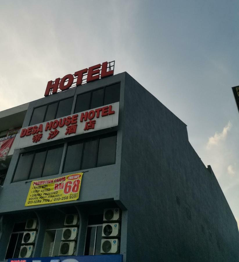 Desa House Hotel Kepong Exterior photo